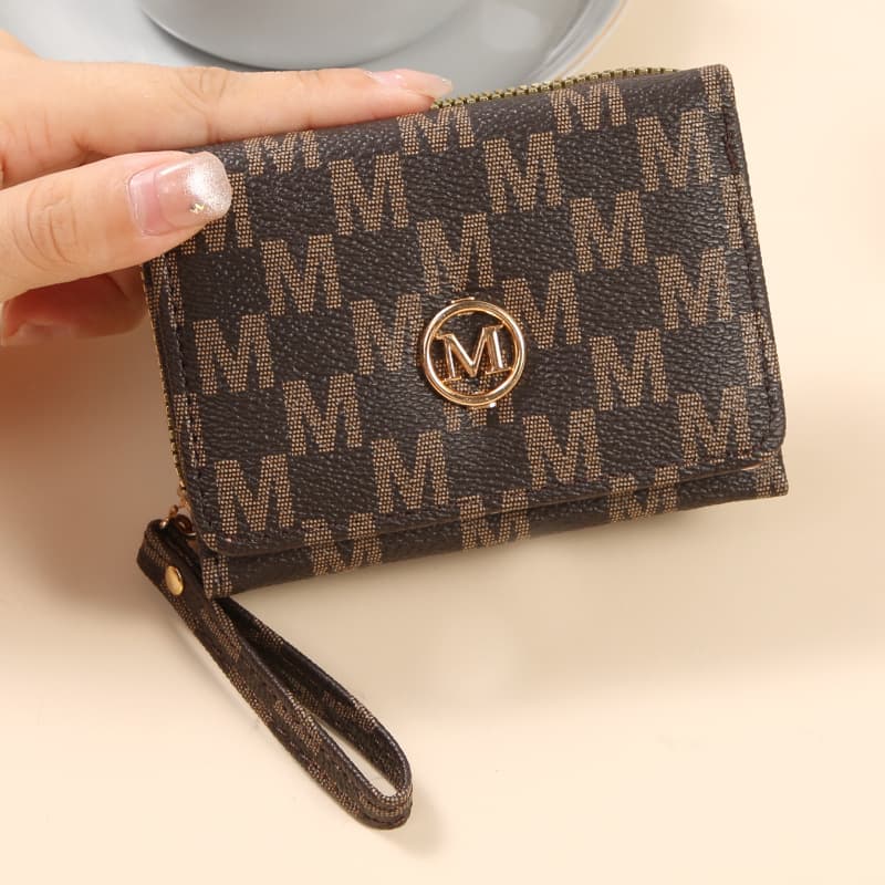 2026 New Women's Short Wallet Minimalist M Letter Tri-Fold Card Holder Multi-Slot Wallet Purse Compact