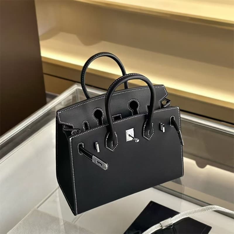 Platinum plain outer seal, ready-made fashion handbag, silver buckle, high-end handbag, versatile shoulder crossbody bag, commuting