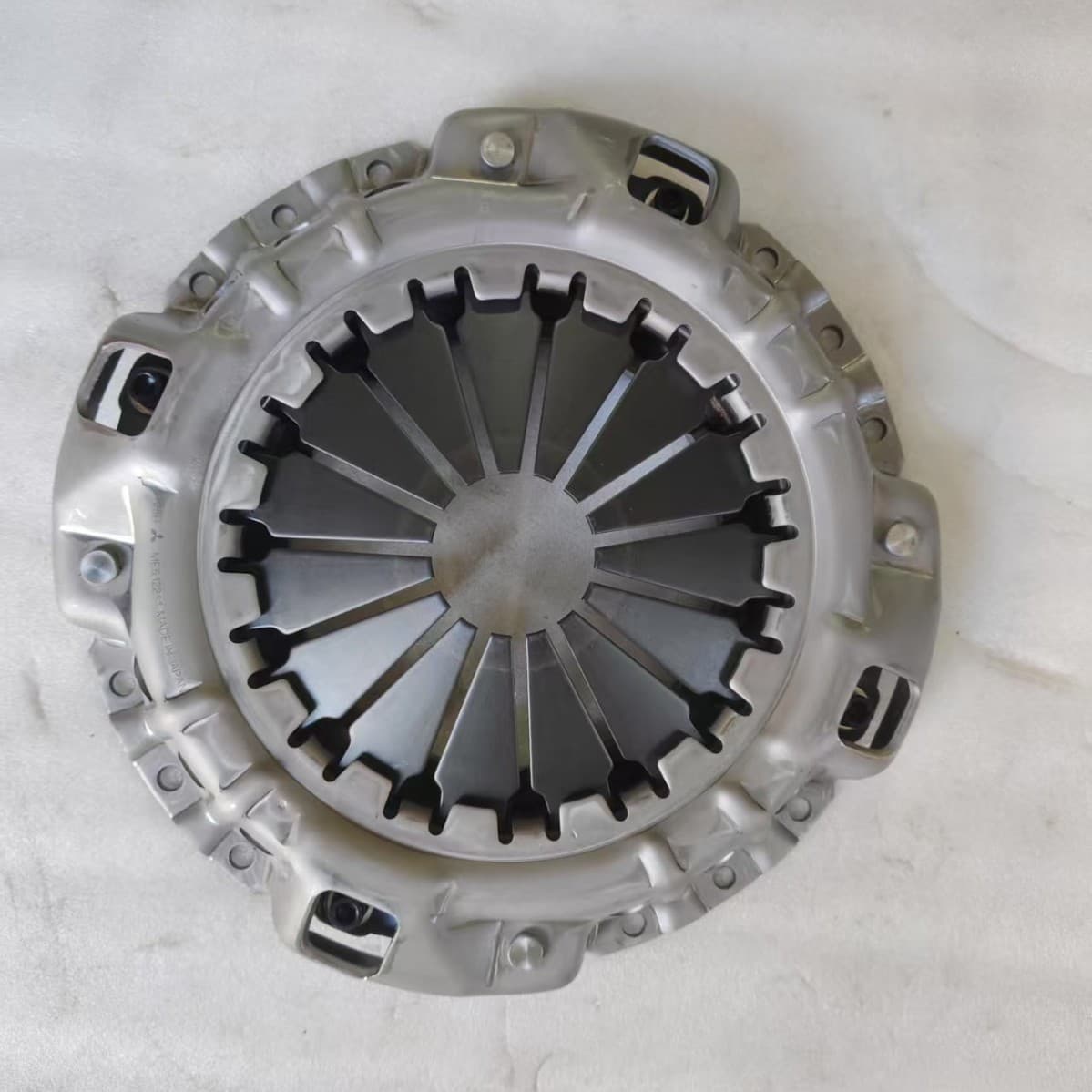 Manufacturer produces 5-87610079-0 pressure plate assembly and 8-97310796-0 pressure plate assembly.