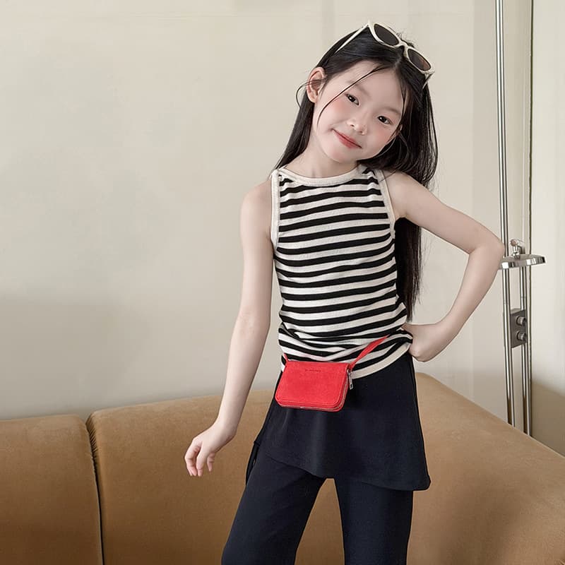 Aimo Beibei Girls Fashionable Slim Fit Striped Knit Vest Top