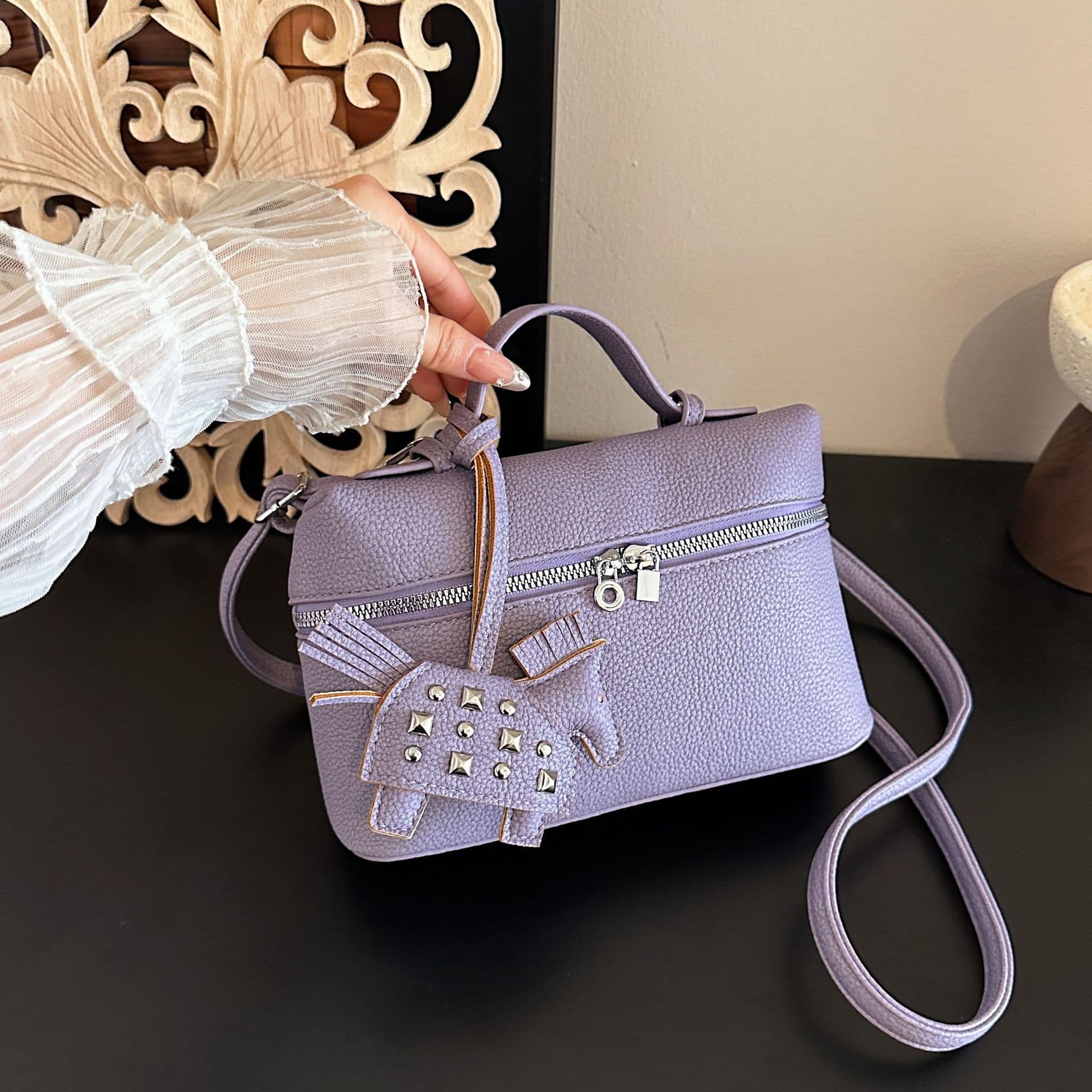 Fashionable small handbags for women 2026 new Korean style niche box bag, Western style simple one-shoulder cross-body small square bag