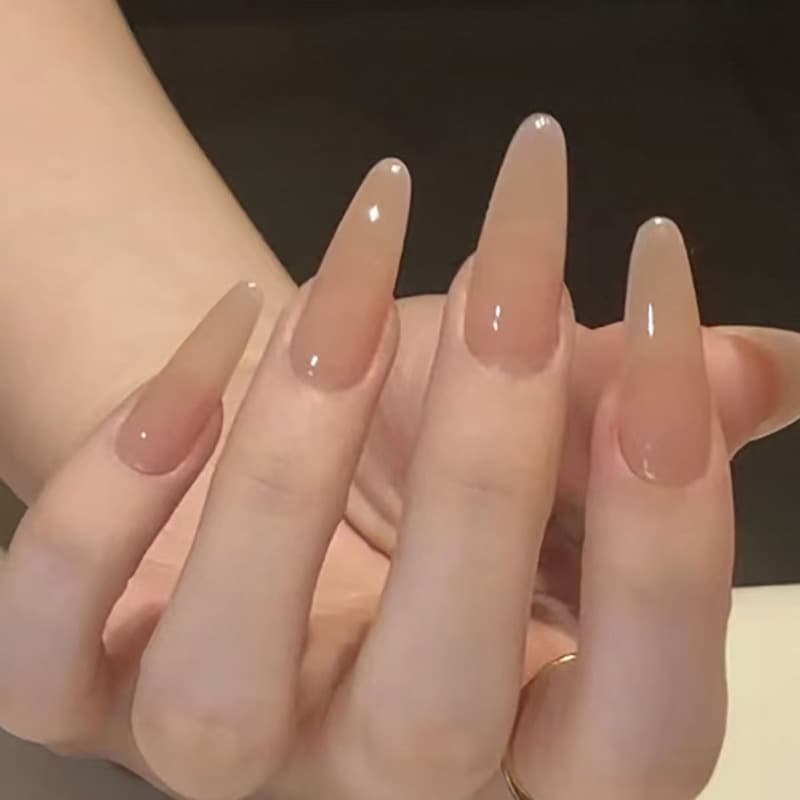 Icy, gentle nude color, elegant, simple, flattering, versatile false nail stickers, 30 pieces.