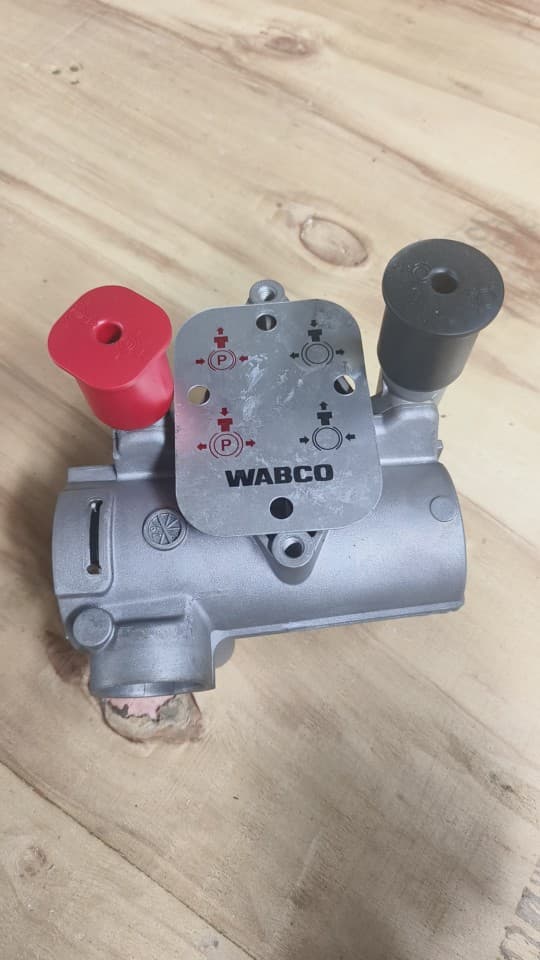 WABCO Parking Release Valve 9710029000 4640061000 9630010510 Spot