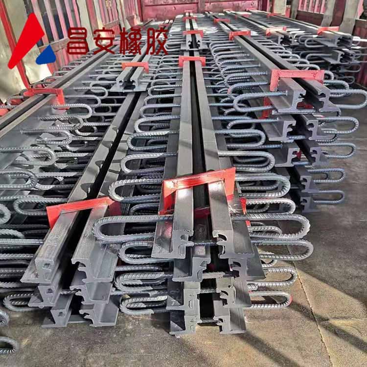 Highway bridge expansion joints F80, C40, E160 types comb-tooth plate type Maurer shaped steel modular expansion joints.