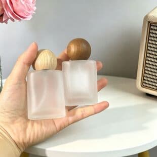 Perfume Refill Bottle High-End Portable 30-50ml Sample Glass Spray Bottle Wooden Cap Press Empty Bottle