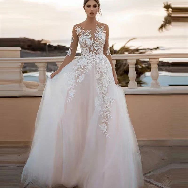 Elegant Lace Wedding Dress with Sleeves European Style Long Skirt Photography Dress for Travel And Beach Scenery