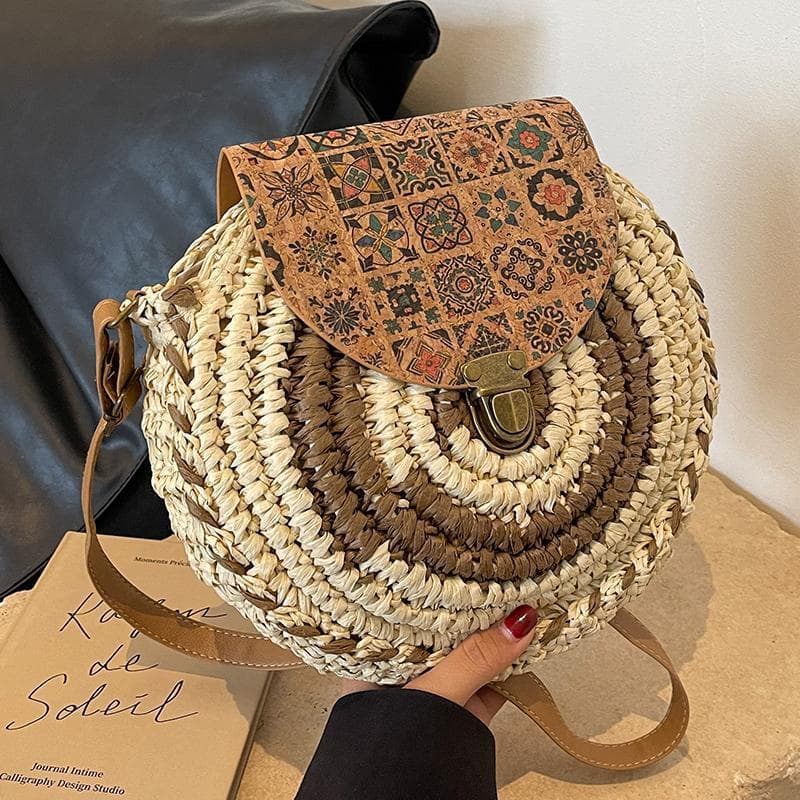 Woven straw bags for women, new 2023 style, fashionable and niche design, high-end and chic, single shoulder/crossbody bag, small round bag.
