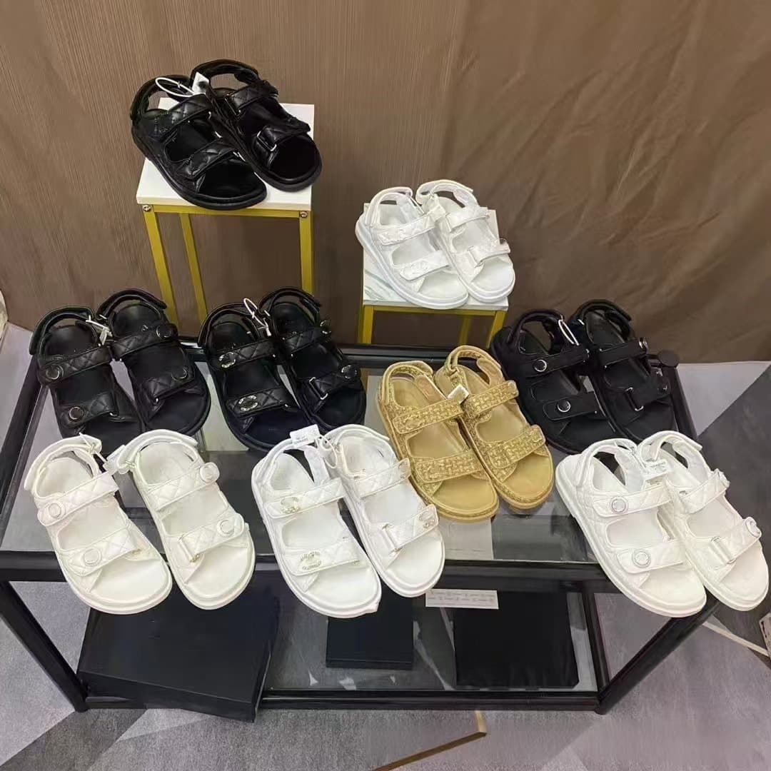 C Letter Metal Buckle Velcro Beach Sandals 2025 Spring/Summer Thick Sole Round Toe Diamond Quilted Leather Light Luxury Women's Shoes