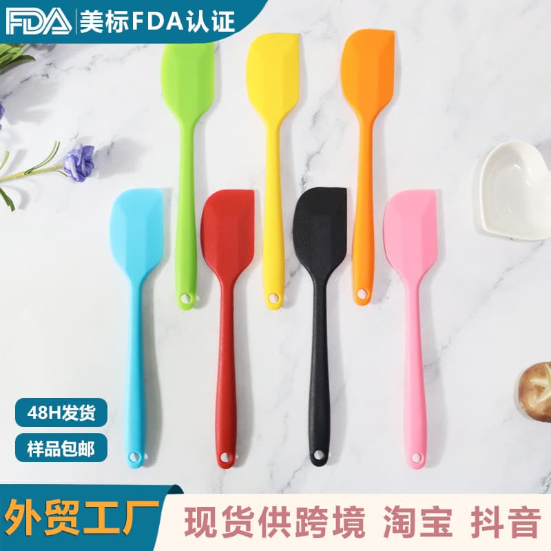 Small Silicone Baking Scraper Cream Cake Spreader Food Grade Heat Resistant Kitchen Tool for Baking And Cooking Wholesale