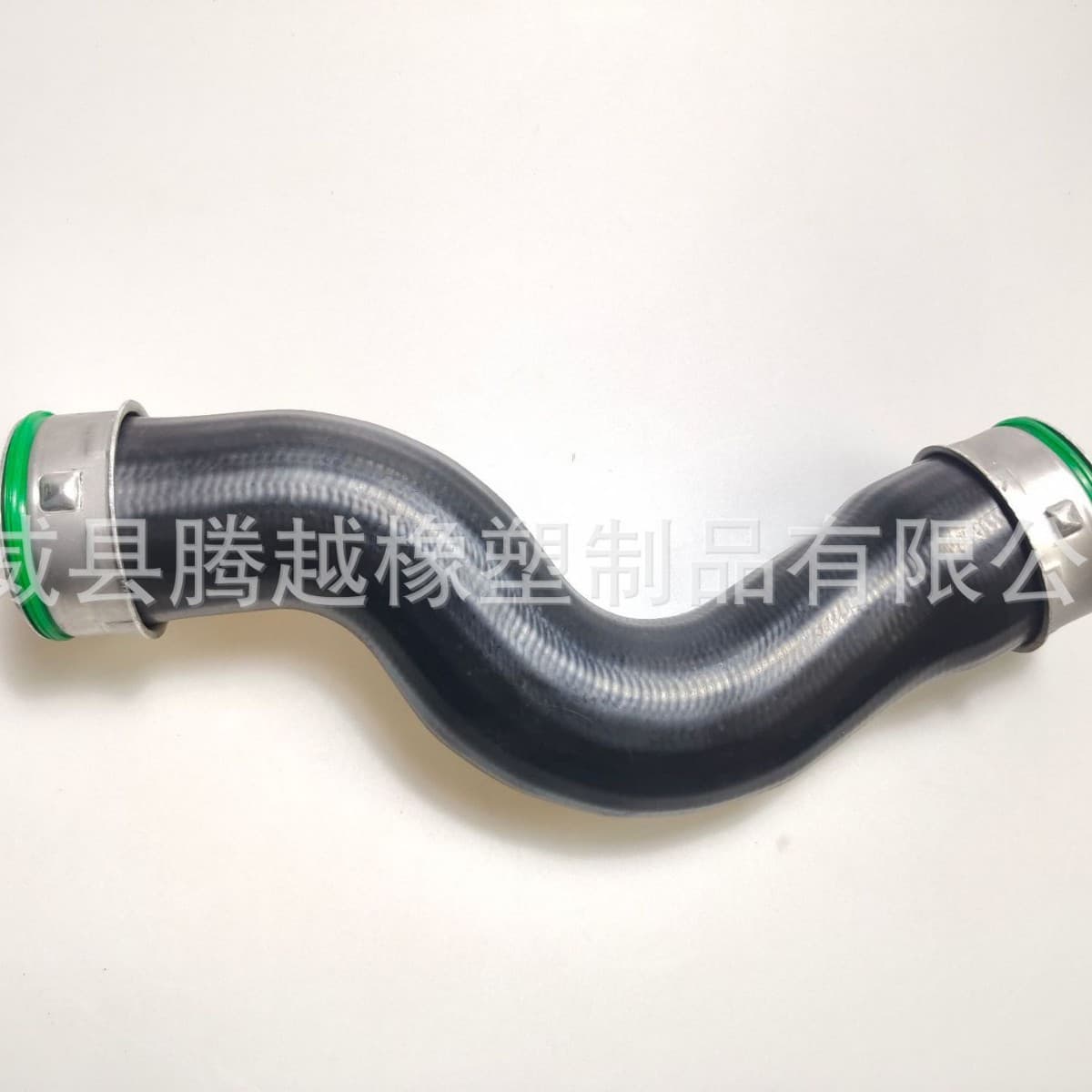 1K0145832E suitable for Volkswagen Audi intercooler hose