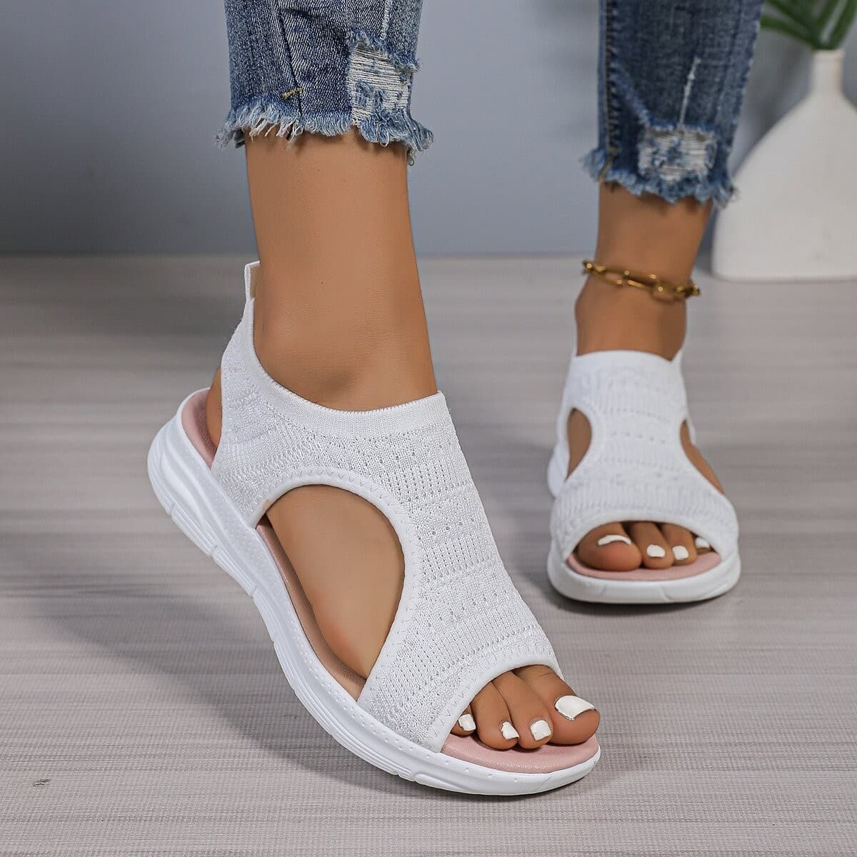 2026 Summer Casual Sleeve Fashion Sandals, Large Size, Slip-On, Easy to Match, Sporty Style, Lightweight Sandals