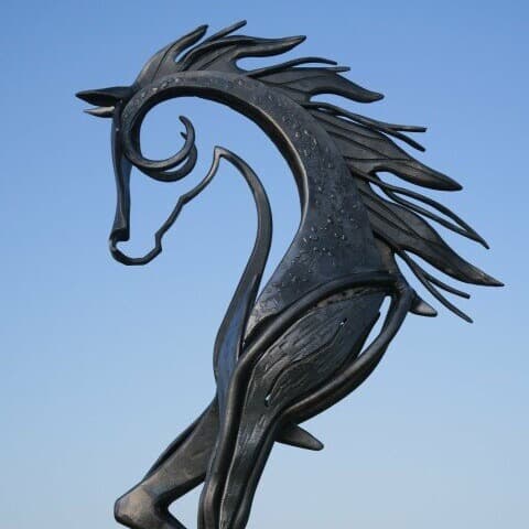 Cross-border Hot-selling Modern Metal Art Abstract Animal Ornament Horse Statue Antique Iron Horse Sculpture Decoration