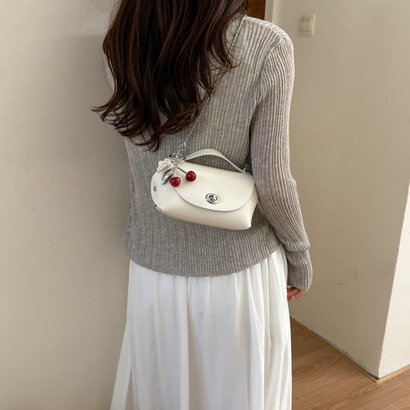 Cross-border women's handbag 2026 new fashion trend versatile tote bag personalized niche design shoulder crossbody bag