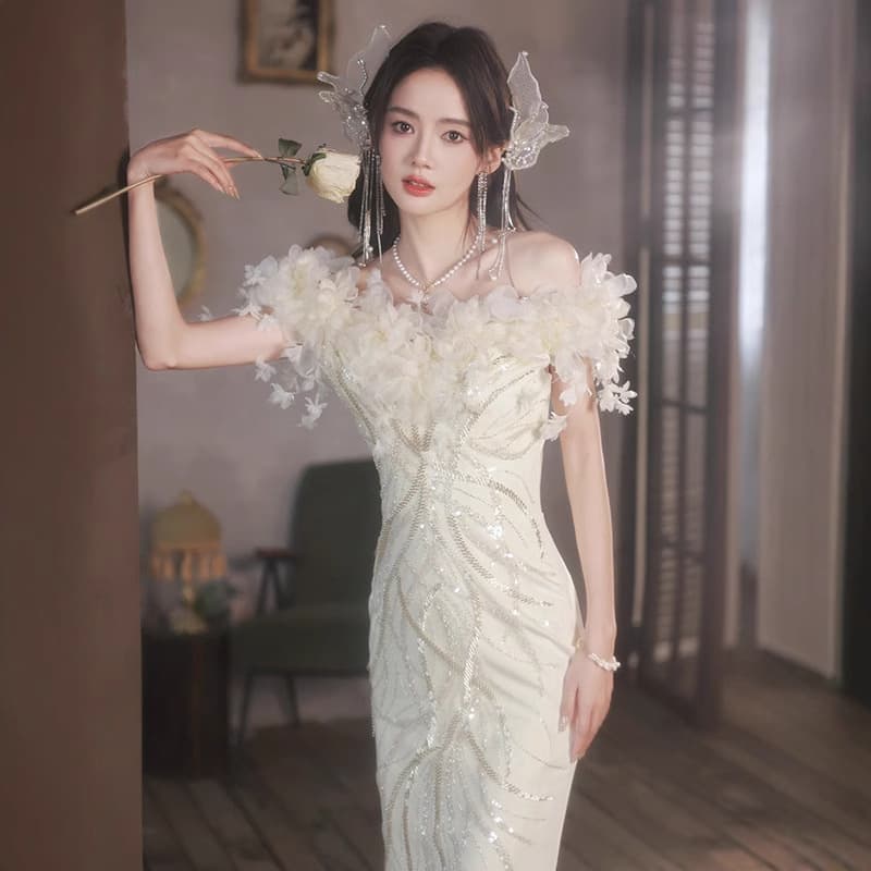 Off-White Fairy Evening Gown, Light Luxury Niche 2026 New Summer One-Shoulder Waist-Cinching Mermaid Banquet Dress
