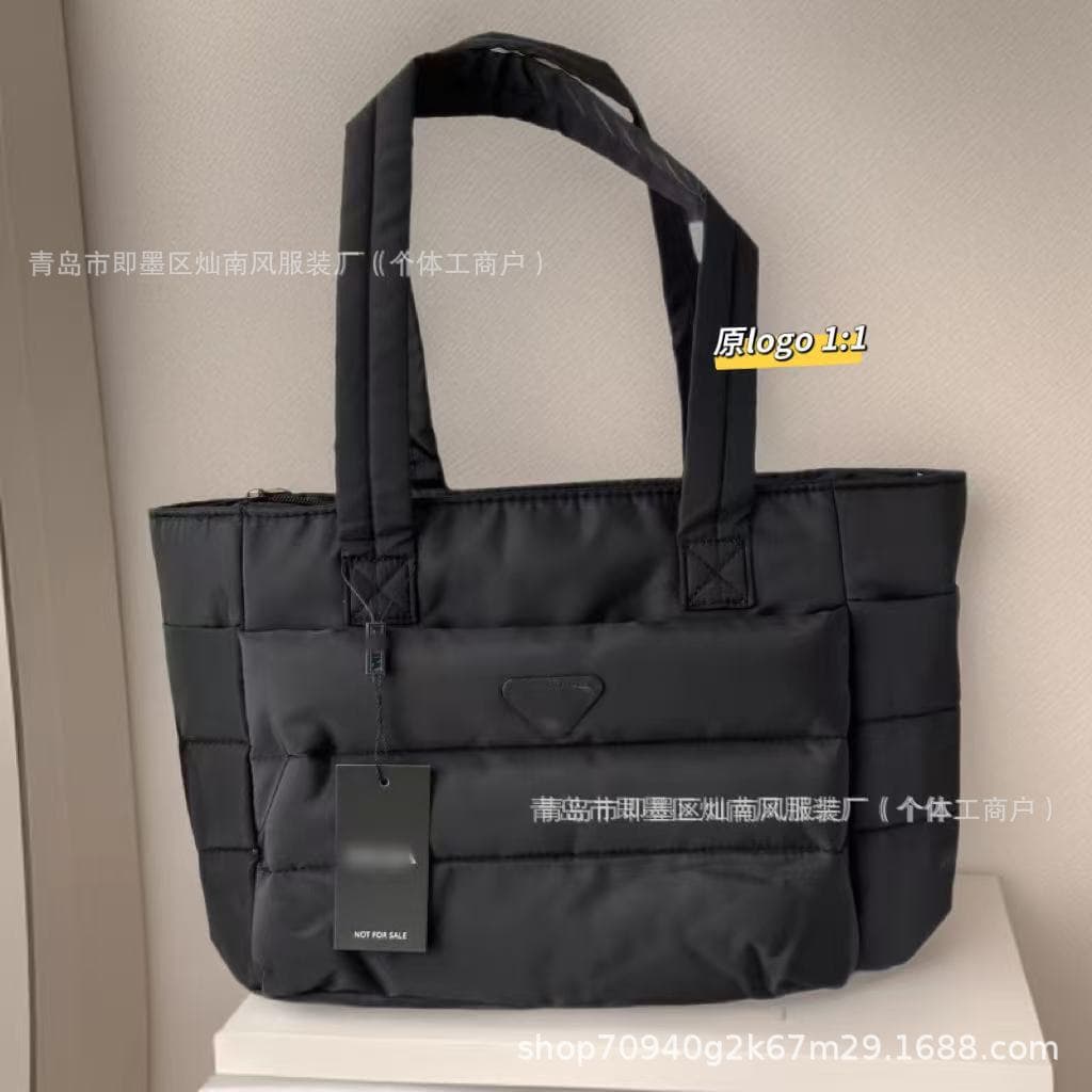Vic Direct Supply Original Inverted Triangle Minimalist Versatile Handbag Solid Color Commuter Shoulder Bag Multi-Compartment Tote