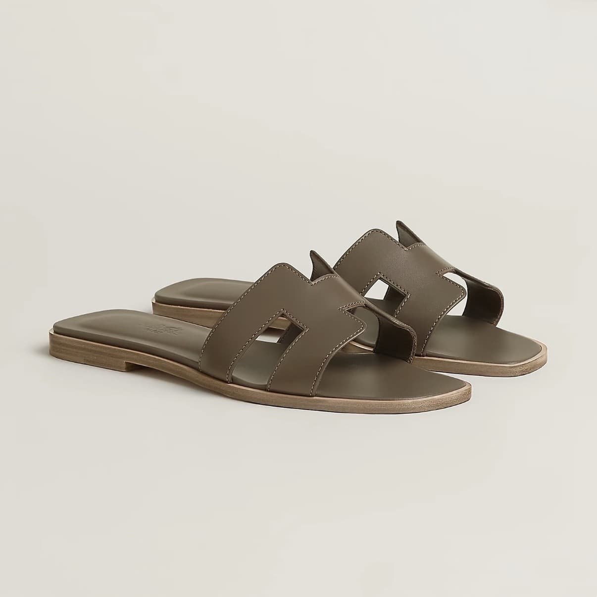H-Style Women's Summer Slippers 2026 New Trendy Versatile Genuine Leather One-Strap Flat Beach Sandals H-Slides