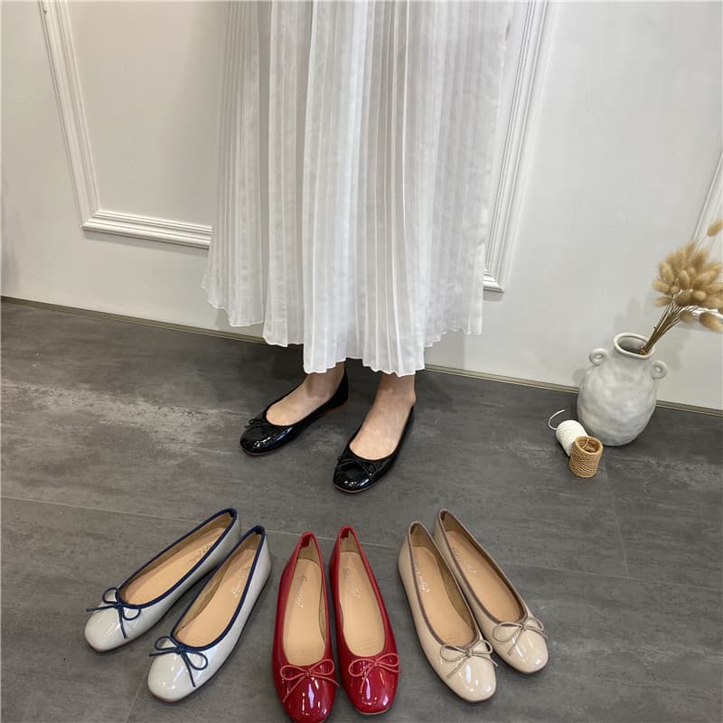 Tods Single-Layer Women's Shoes 2022 New Versatile Bow Shallow Mouth Patent Leather Ballet Flats Pumps