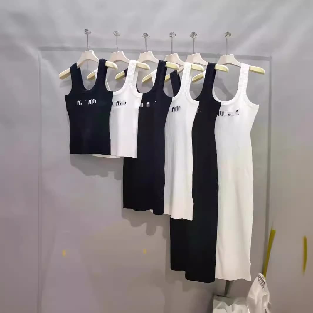 Special price clearance non-returnable M brand Nanyou 24 spring slimming fitted strappy elegant socialite vest dress.