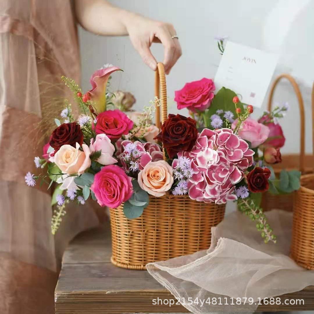 Imitation rattan hand-woven flower basket pastoral style series plastic rattan hand-held basket green plant small flower basket decorative ornaments
