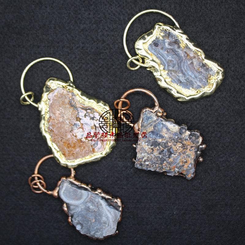 Foreign trade jewelry and crystal sourcing: European and American style, exaggerated and unique agate pendant necklace with skin.