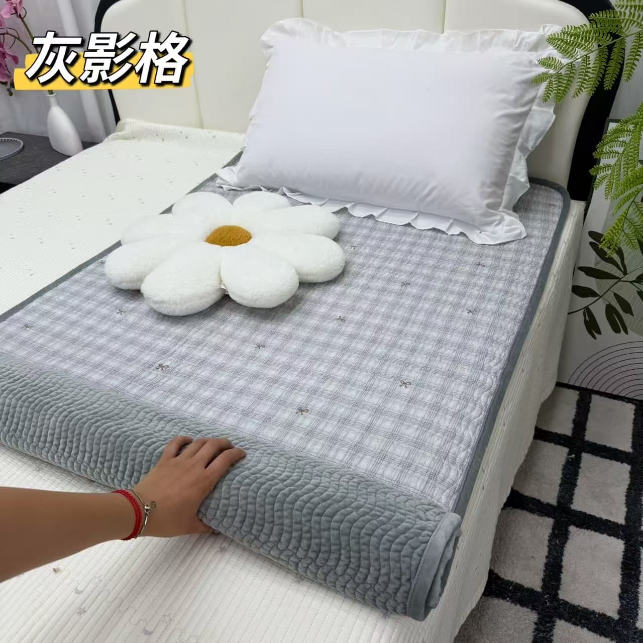 All-Cotton Flannel Bedspread Single Student Dormitory Pure Cotton Quilted Bed Sheet All-Season Universal Mattress Soft Pad Thin Underlay