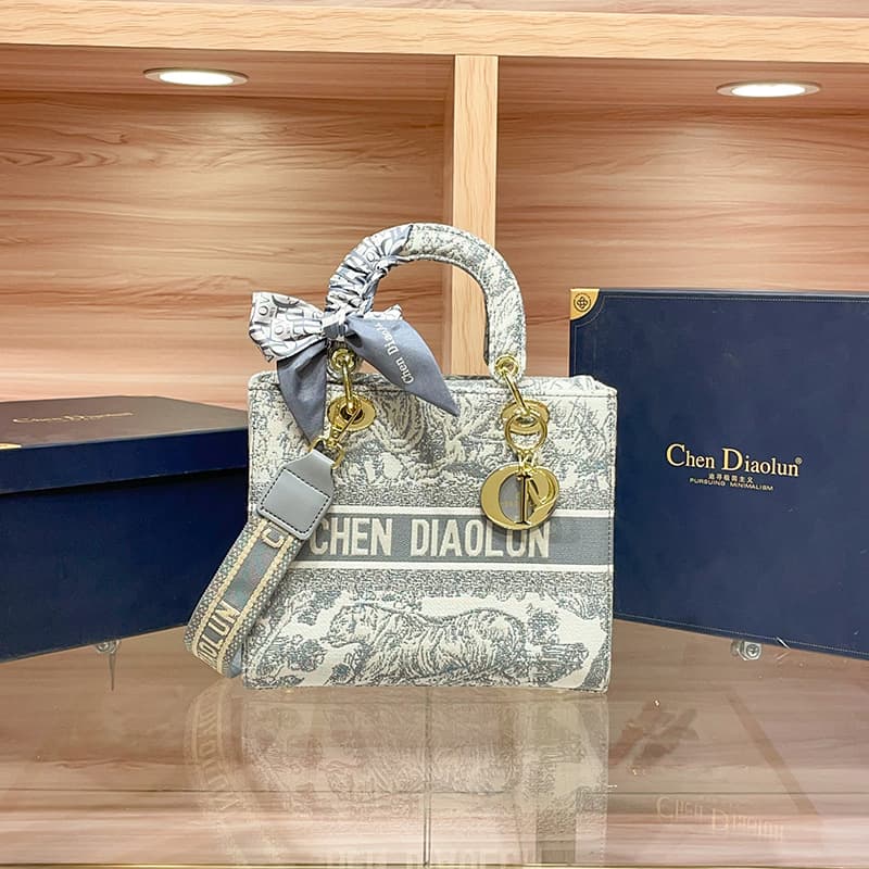 DIAOLUN Zoo Diana Bag Women's 2025 New Premium Embroidery Handbag Shoulder Crossbody Bag