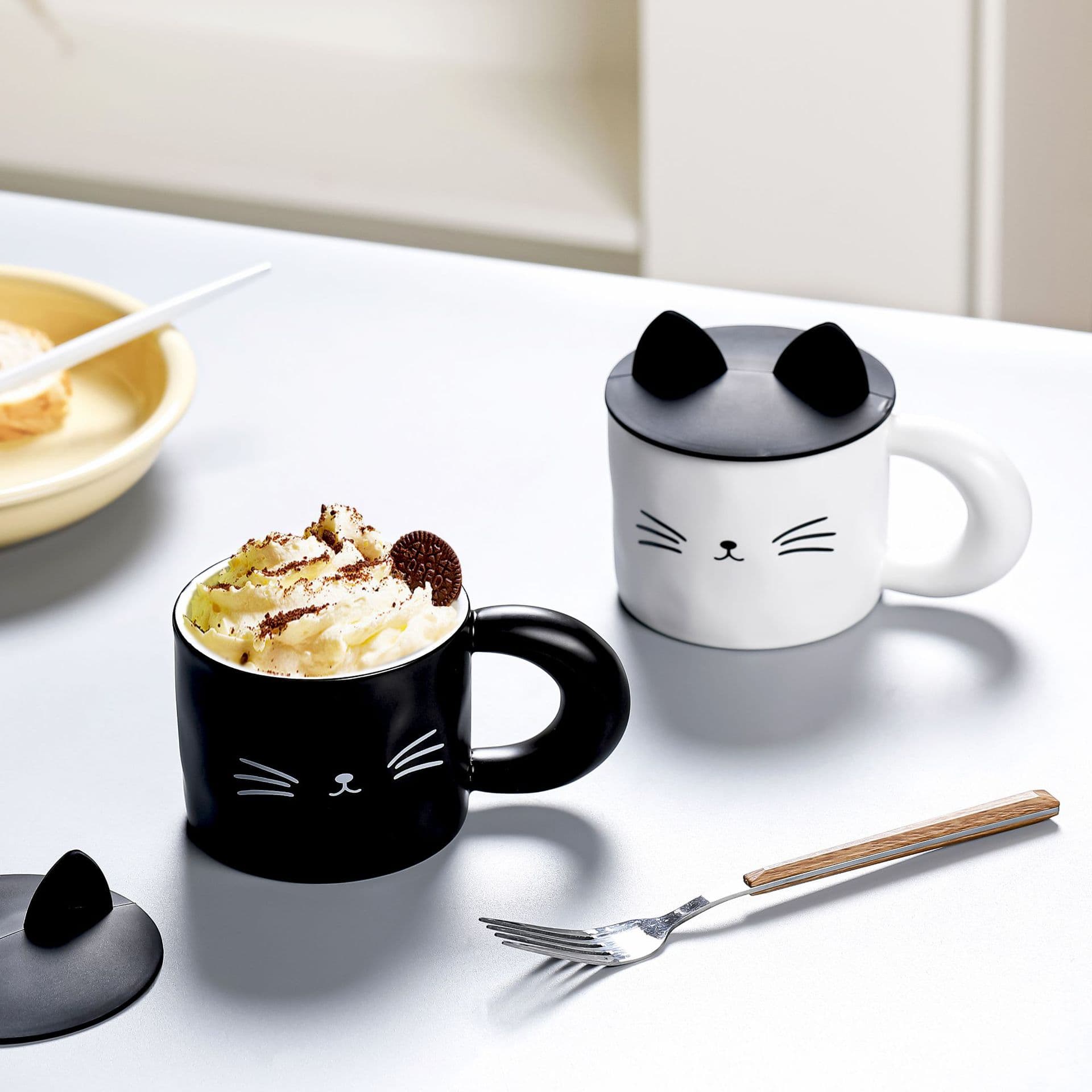 Cute Black and White Cat Mug with Lid, Couple Coffee Cup for Home and Office, Gift