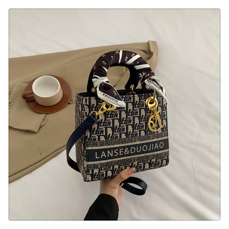 European and American Style Women's Handbag 2026 New Arrival Simple Fashion Large Capacity Printed Lady Tote with Scarf Lady Dior Bag