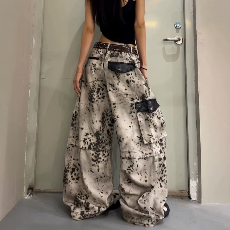 American Streetwear Leopard Print Patch Pocket Cargo Jeans for Men and Women Wide-Leg Curved-Blade Design Casual Long Pants Trendy
