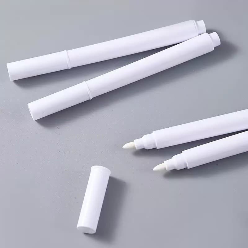Liquid environmentally friendly dust-free chalk LED fluorescent light board pen children's graffiti painting blackboard pen acrylic erasable pen