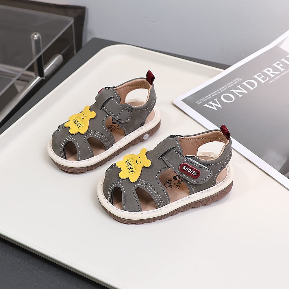 2026 Summer New Style 0-1 Year Old Girls' Squeaky Sandals Soft Sole Baby Walking Shoes for Boys and Girls 5352
