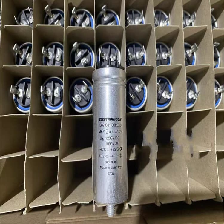 Brand new E62.C81-302E10 3UF 1000V ELECTRONICON AC filter capacitor, original box.