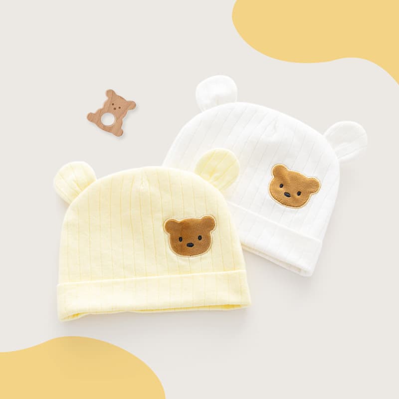 Newborn fetal cap, pure cotton all-season double-layer unisex baby bear cartoon fontanel protection hat 0-3 months
