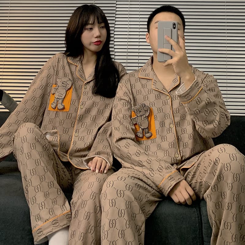 Wholesale couple pajamas spring and autumn long-sleeved trousers suit 2023 new style cute autumn women's home clothes can be worn outside