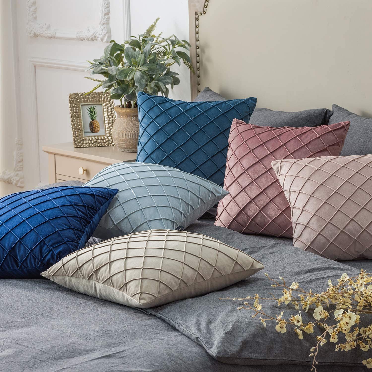 Nordic Style Solid Color Velvet Embroidered Plaid Pillowcase Luxury Model Room Sofa Cushion Cover Lightweight Home Decor