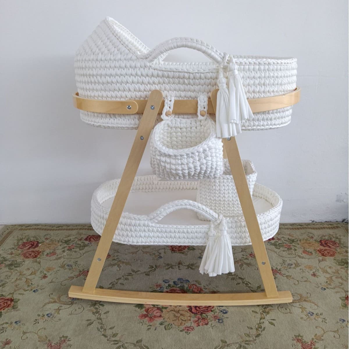 New custom-made hand-woven fabric baby cradle, foldable portable newborn bed