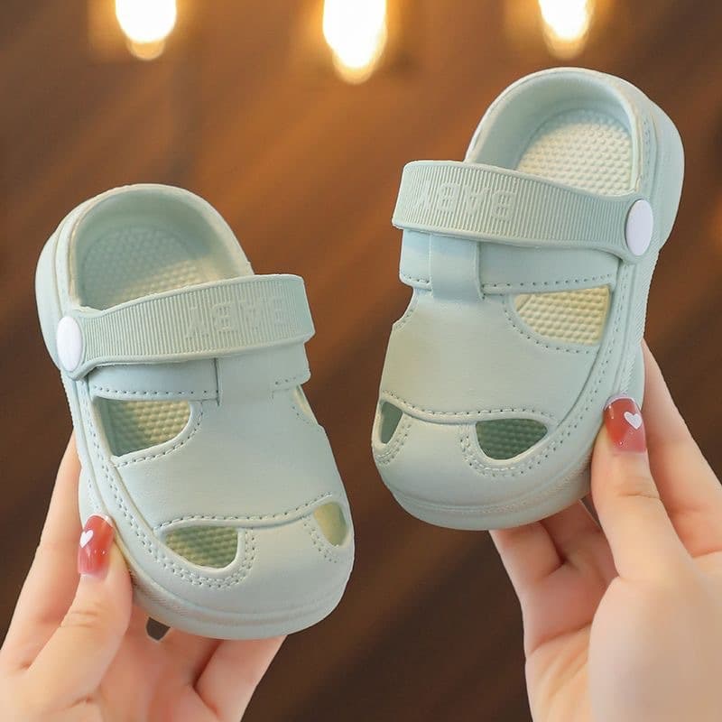 Children's Summer Slippers, Cute Bear Design, Soft Sole Non-Slip Indoor Bathroom Sandals for Baby Girls and Boys