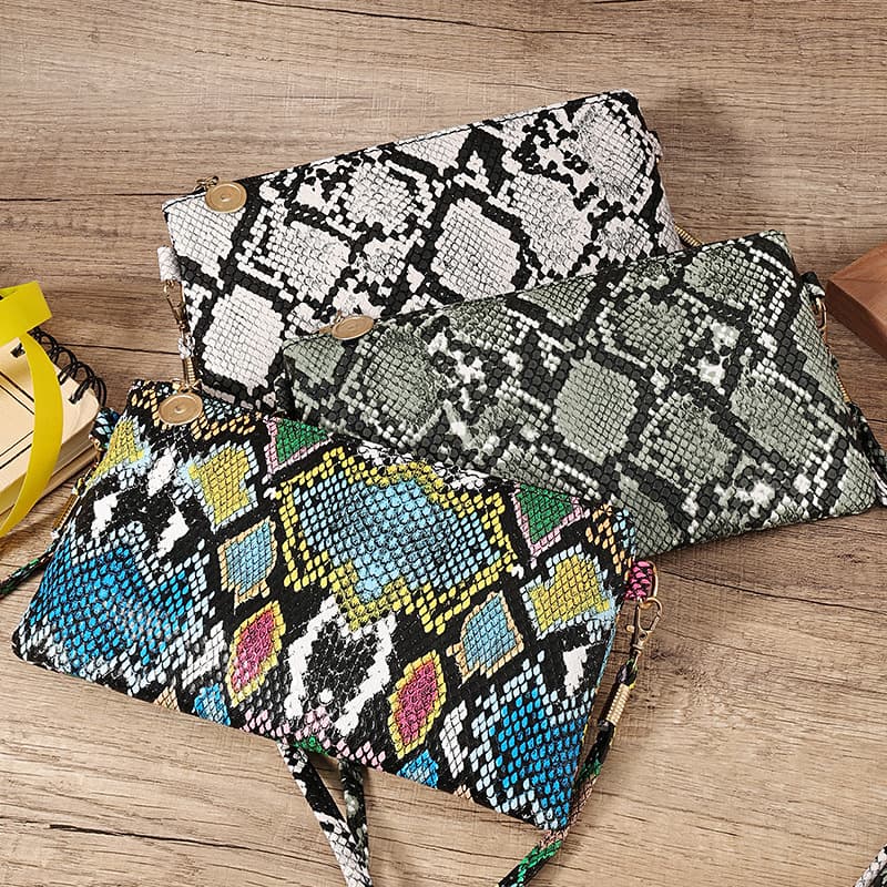 Fashionable New Women's Crossbody Bag, Large Capacity for Coins and Phone, Essential for Outings, Shoulder Bag