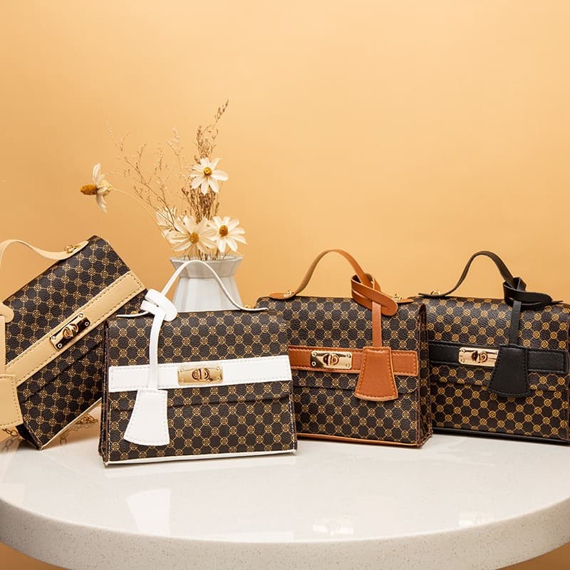 Women's Bag 2022 Autumn Winter New Fashion Handbag Large Quantity Wholesale Small Printed Square Bag