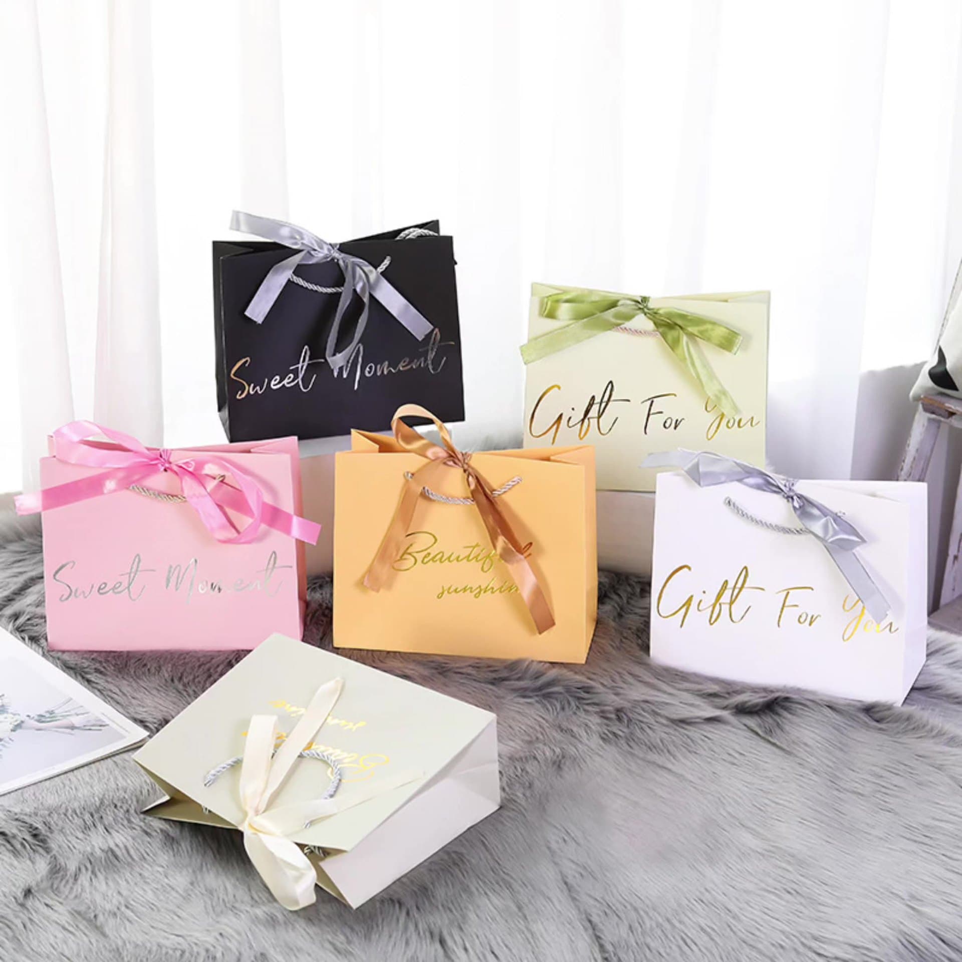 Fresh Forest-Themed Gift Bag Custom Birthday Gift Bag Paper Packaging Bag Tote Bag with Ribbon Finished Candy Bag