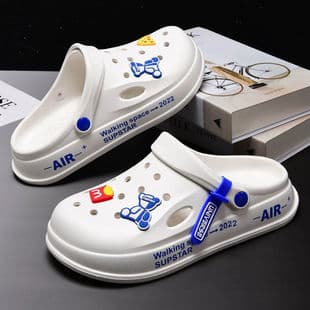 Men's Crocs 2025 New Couple Thick Sole Closed-Toe Sandals Non-Slip Comfortable Soft Sole Beach Shoes