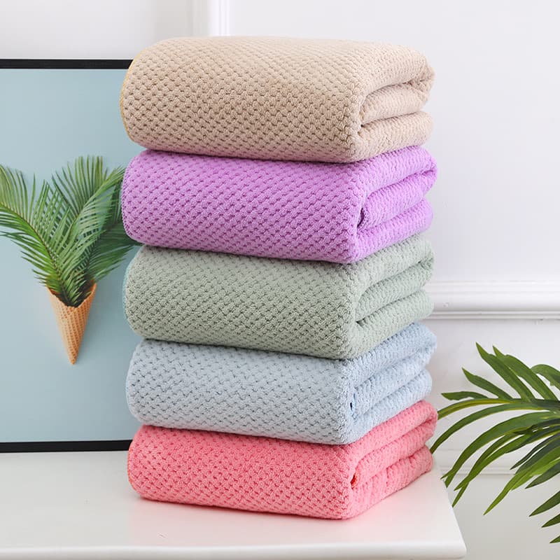 High-Density Coral Fleece Pineapple Pattern Towel Wholesale Bath Towel Logo Wedding Gift Household Thick Absorbent Hand Towel