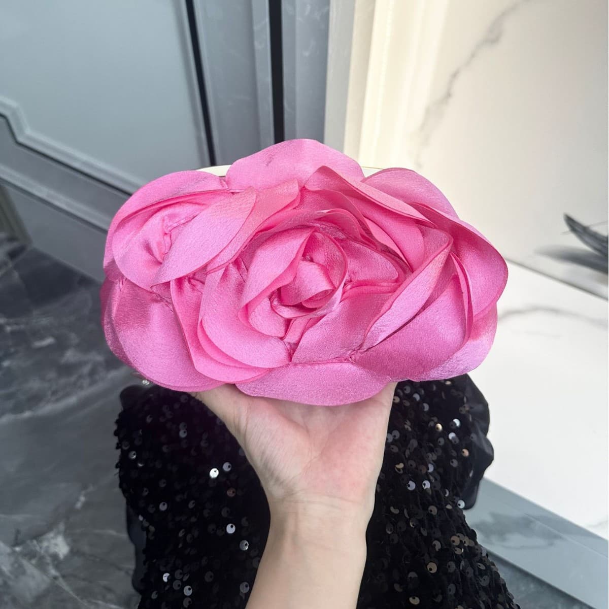 Elegant Evening Bag with Rose Flower Design for Weddings, Nordic White Floral Romantic Dress Clutch for Bridesmaids