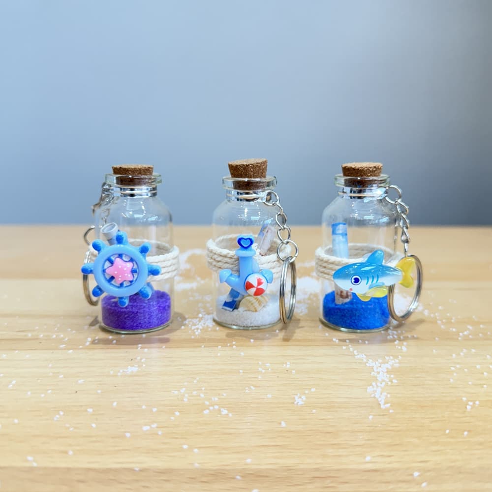 Creative Hourglass Bottle Ornament Sand Timer Wish Bottle Keychain Beach Sand Small Gift Glass Couple's Small Gift
