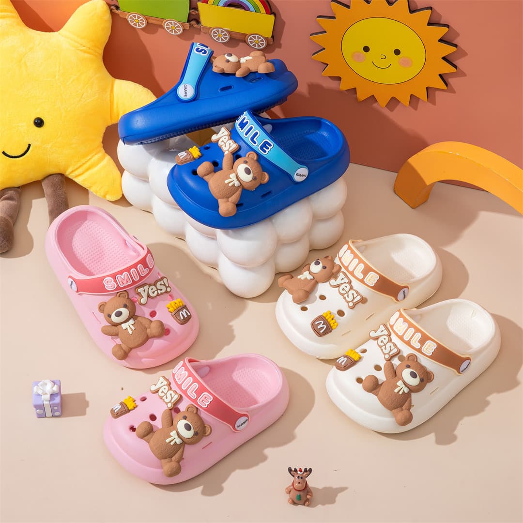 Children's Slipper Clogs for Boys 2026 New Baby Girls Summer Non-Slip Boys Outdoor Sandals