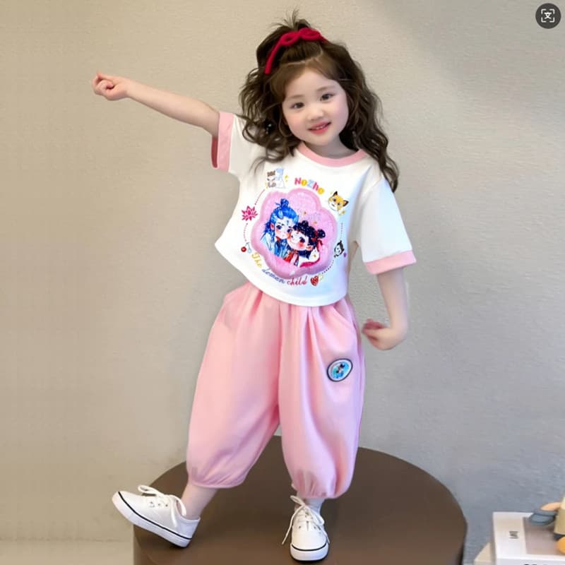 2025 New super cute Nezha-themed two-piece summer sportswear for baby girls, short-sleeved outfit