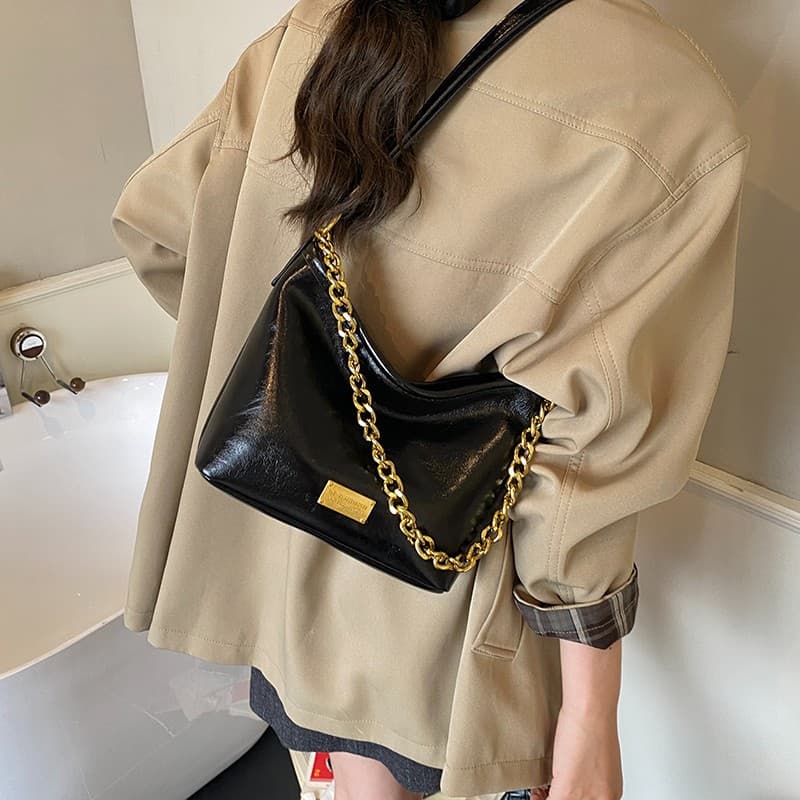 Korean Style Underarm Bag 2026 New Retro Versatile Crossbody Bag Simple Fashion Crossbody Bag Mobile Phone Bag Shoulder Bag for Women