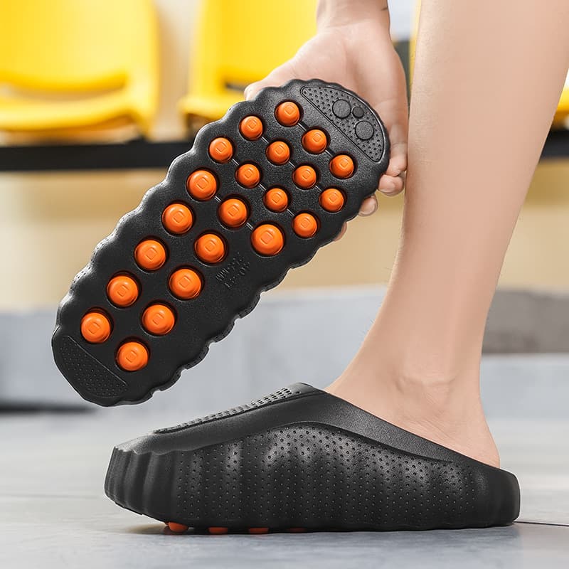 Cross-border Large Size Toe-Covered Sandals for Men, Summer Thick-Soled Massage Bead Sports Croc Sandals, Outdoor Beach Sandals for Women