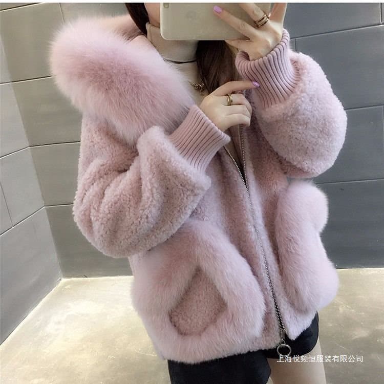 2025 Autumn Winter Style Imitation Fox Fur Collar Shearling Fur Coat Women Autumn Winter Korean Hooded Short Wool Coat