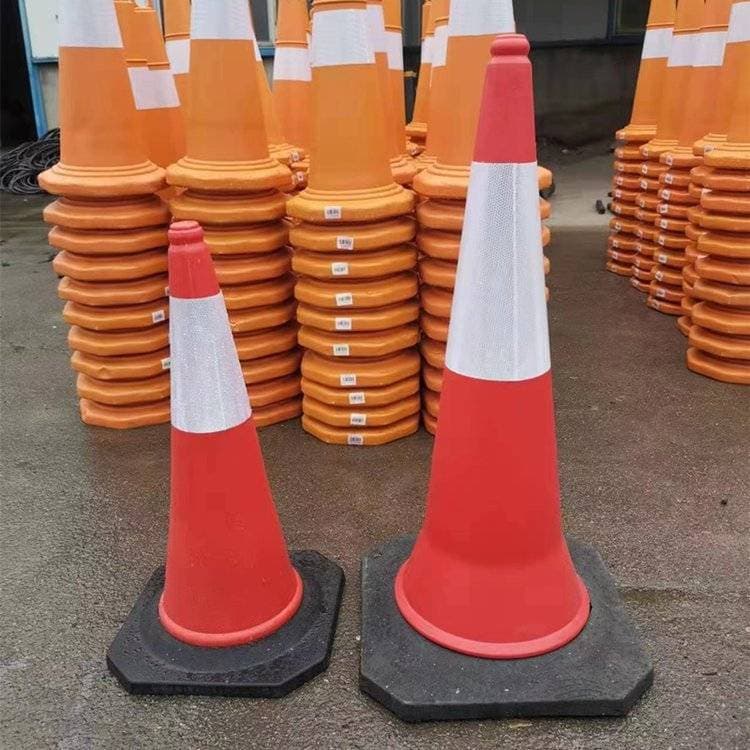75cm PE Reflective Traffic Cone Warning Barrier Cone Road Emergency Reflective Cone Highway Intersection